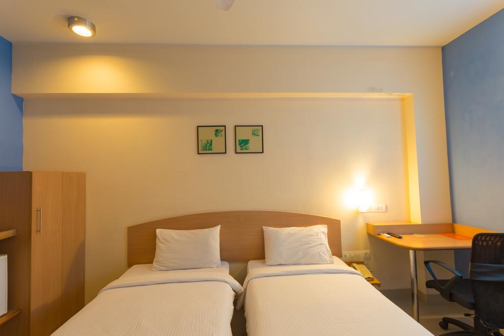 Pune - Pimpri Luaran gambar